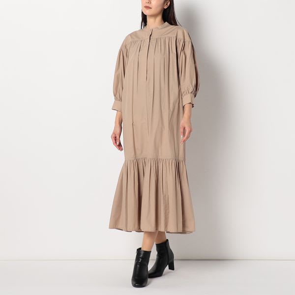 ギャザーデザインワンピース