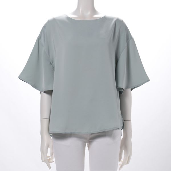 バックボタンフレアスリーブブラウス