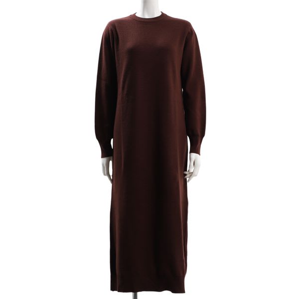 クルーネックニットワンピース