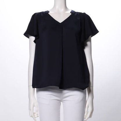 ネックラインデザインフレアスリーブブラウス