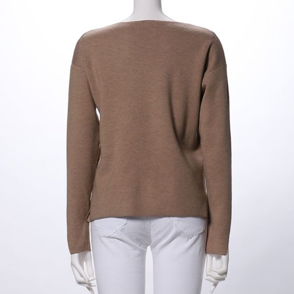 スリット付きVネックニット