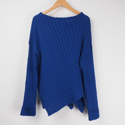 編み地切り替えイレギュラーヘムニット