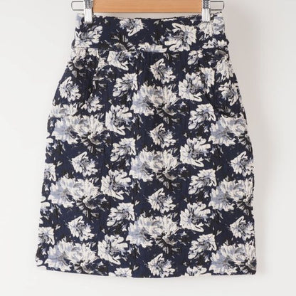 花柄タイトスカート