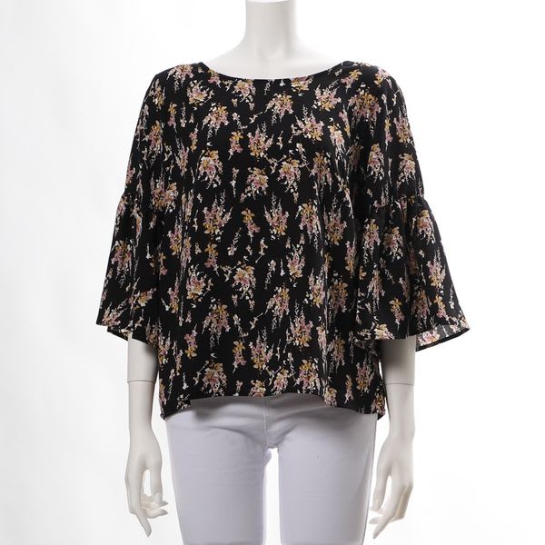 花柄バックボタンブラウス