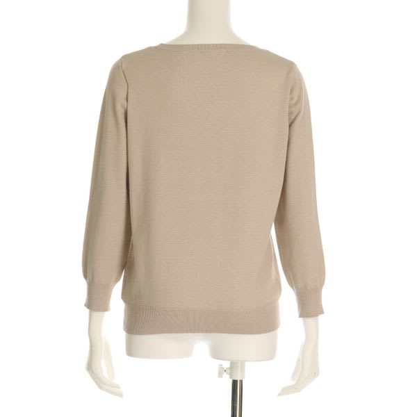 シンプルラウンドネックニット