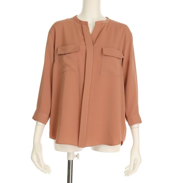 ポケットデザインブラウス