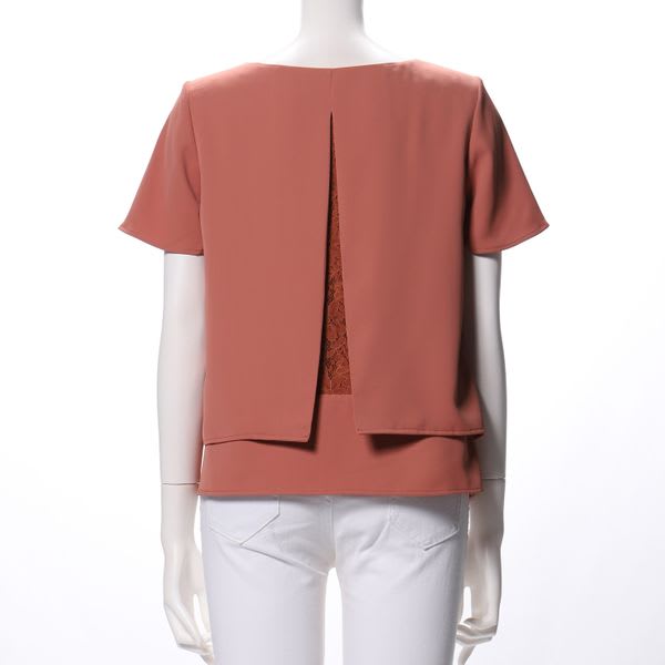 バックレースレイヤードブラウス