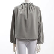 タックデザインネックブラウス