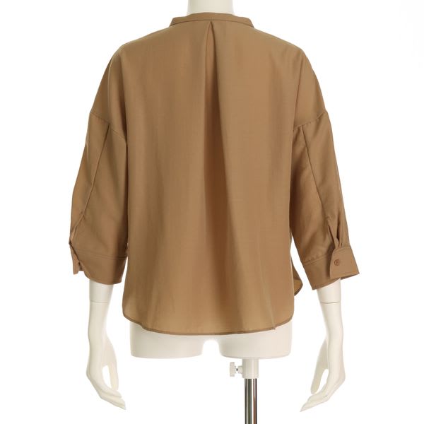 タック入りVネックブラウス