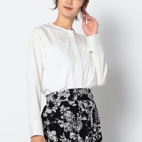 クルーネック前開きブラウス