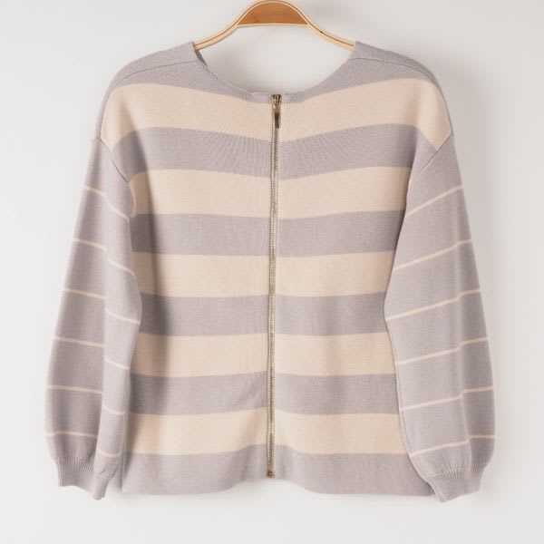 バックジップボーダー切り替えニット