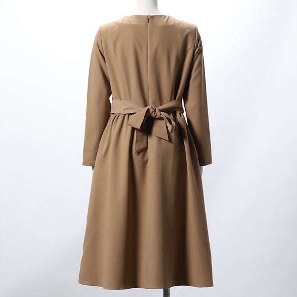 ウエストリボンラウンドネックワンピース