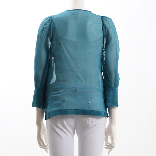 パフスリーブブラウス