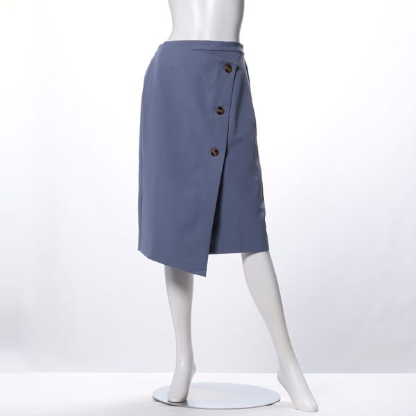 ラップ風タイトスカート