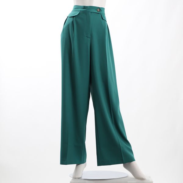 タック入りワイドパンツ