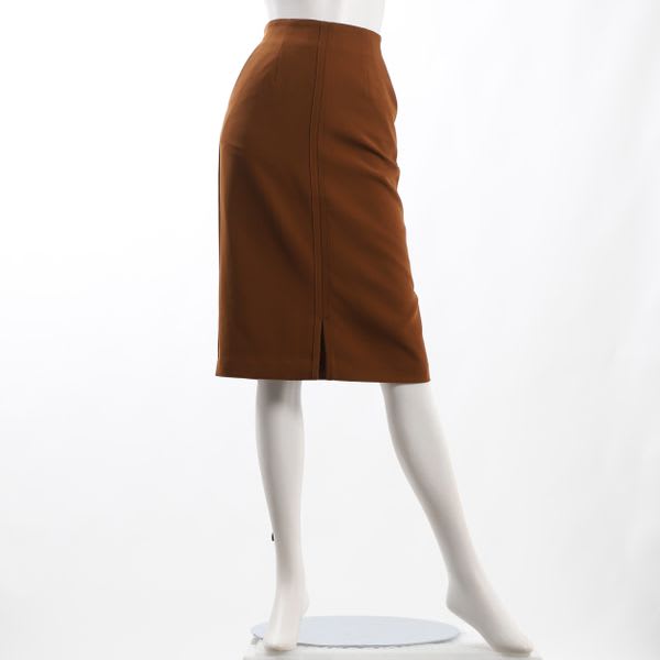 センターシームフロントスリットタイトスカート