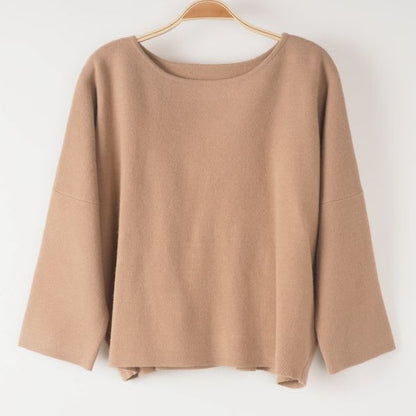 デコルテラインギャザーニット