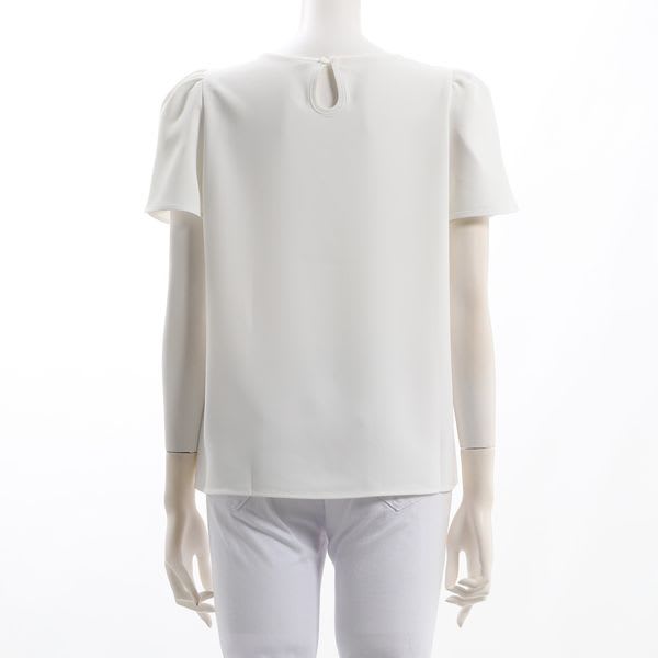 ふんわり袖ラウンドネックブラウス