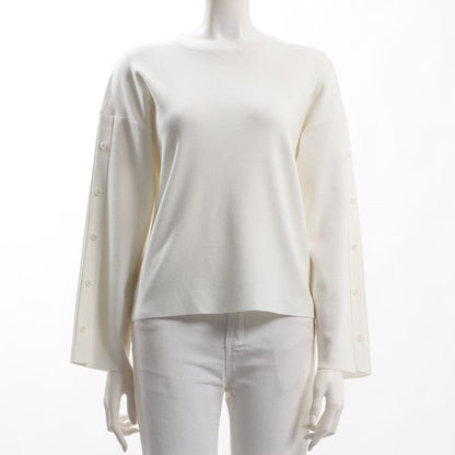 お袖のボタンデザインドロップショルダーニット