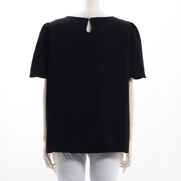 チューリップスリーブラウンドネックブラウス