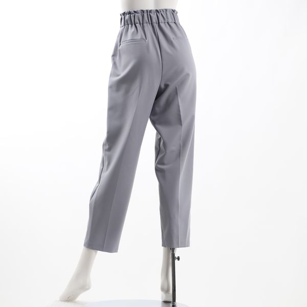 タック入りテーパードパンツ
