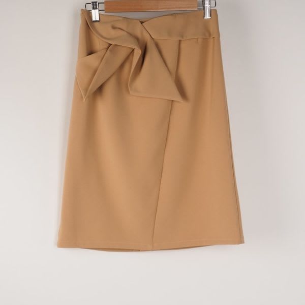 リボン風デザインタイトスカート