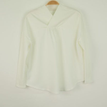 Vライン切り替えトップス