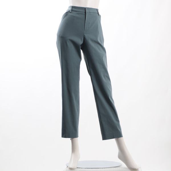 シンプルストレートパンツ