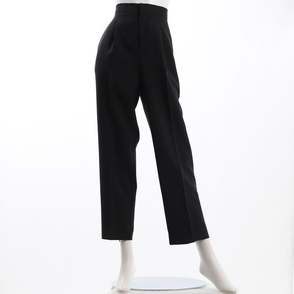 タック入りテーパードパンツ