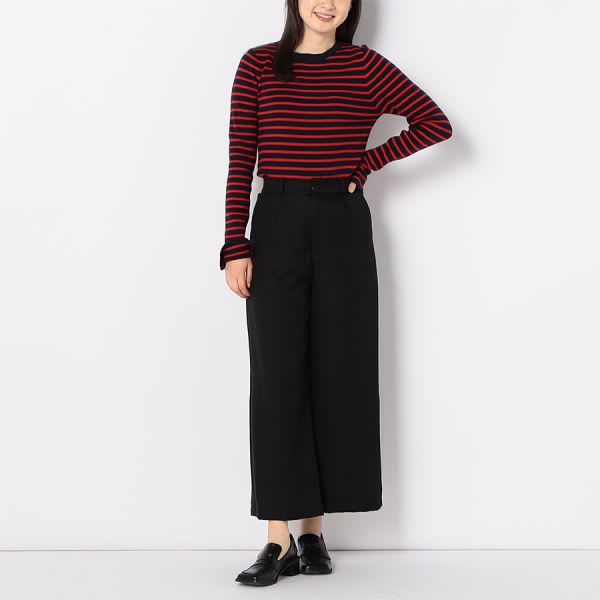 ボーダー柄クルーネックニット