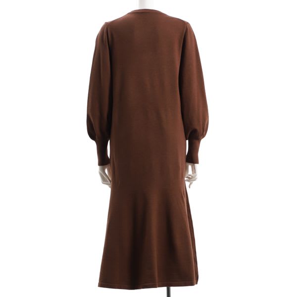 ボリュームスリーブニットワンピース