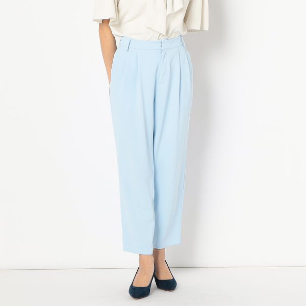 美脚タックテーパードパンツ