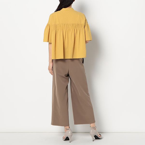 凹凸生地襟付きブラウス