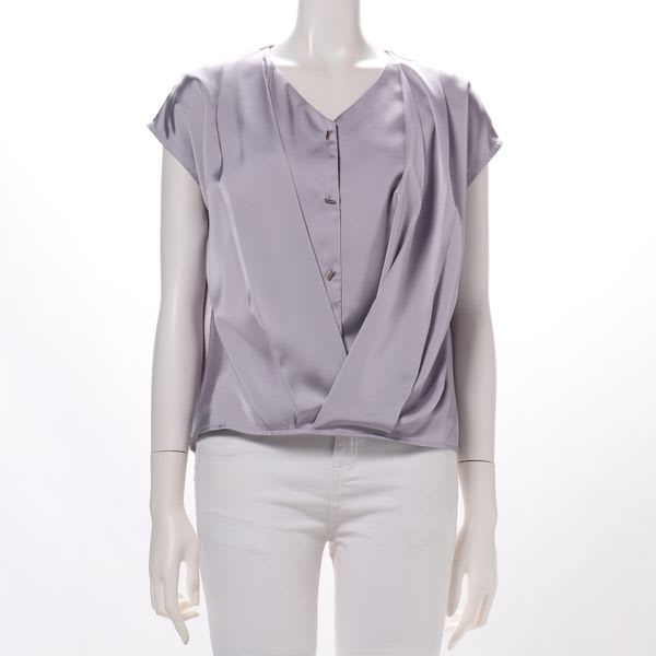 フロントタックデザインVネックブラウス