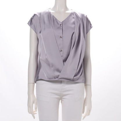 フロントタックデザインVネックブラウス