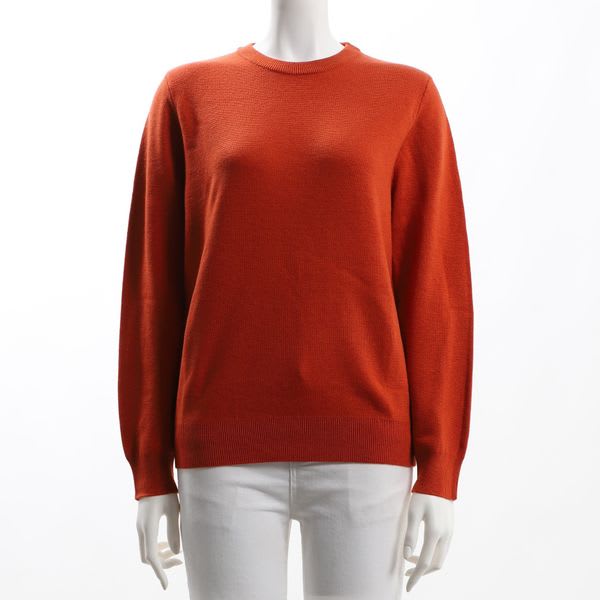 シンプルクルーネックニット