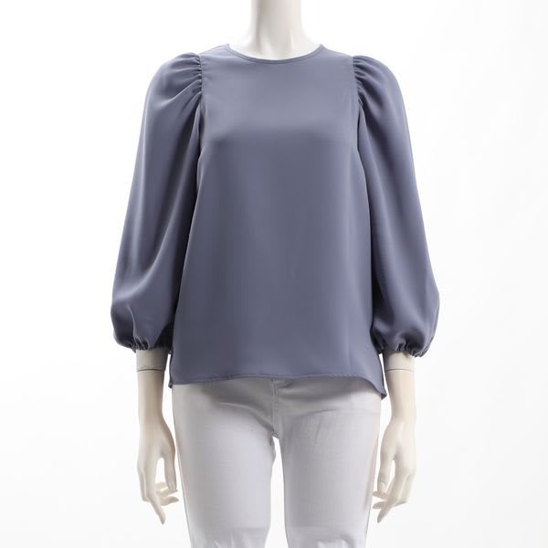 バックボタンデザインパフスリーブブラウス