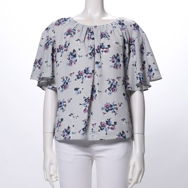 モノトーンフラワープリントフレアスリーブブラウス