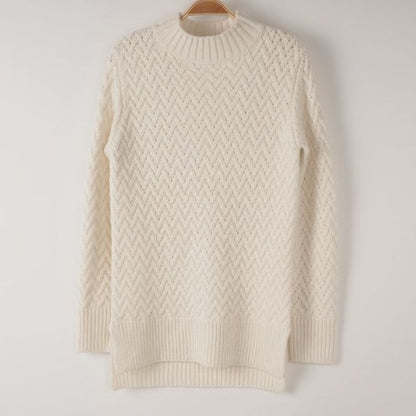 シェブロン編みボトルネックニット