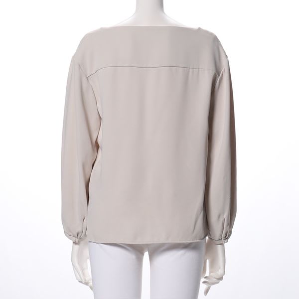 ドロップショルダーＶネックブラウス