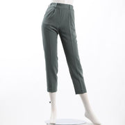 タック入りテーパードパンツ