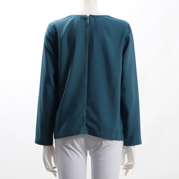 タックデザインブラウス