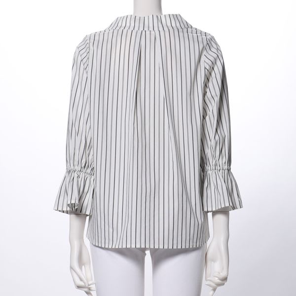 キャンディースリーブストライプ柄ブラウス