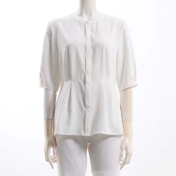 ペプラムデザインバンドカラーブラウス