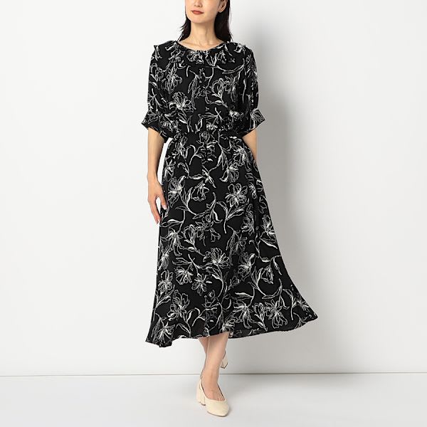 花柄フリルカラーワンピース