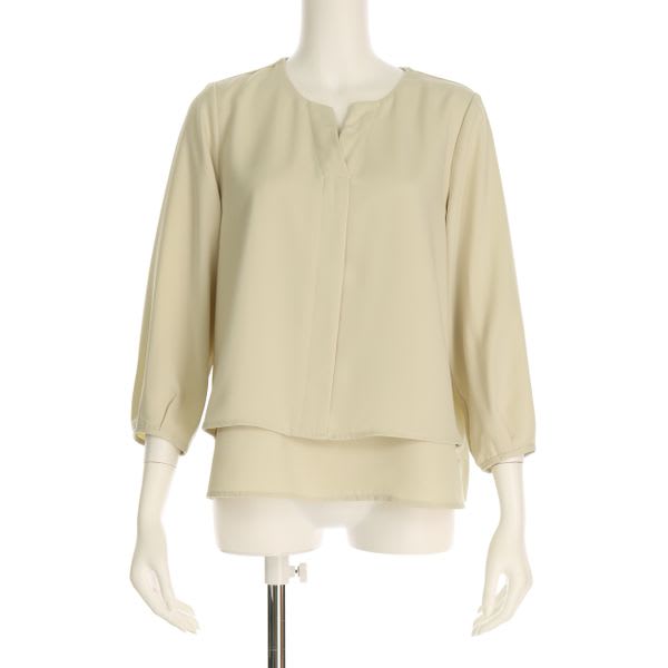 レイヤードデザインブラウス