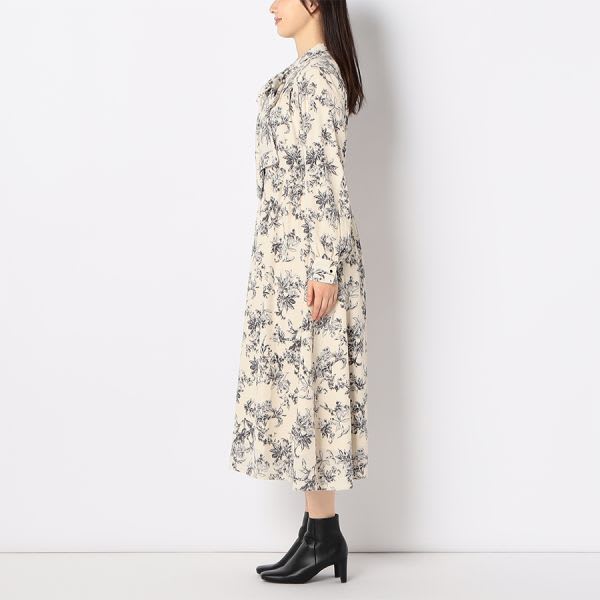 花柄ボウタイワンピース