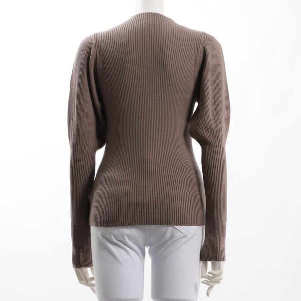 シンプルクルーネックニット