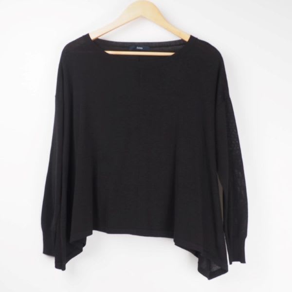 イレギュラーヘムボートネックニット