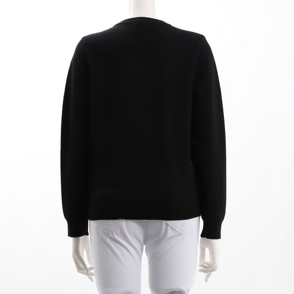 シンプルクルーネックニット